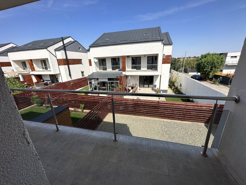 Tunari, Complex Paris Residence