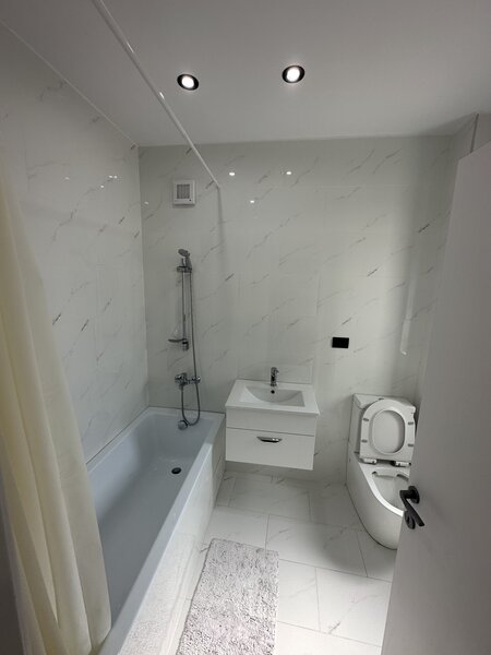 Tunari, Complex Paris Residence